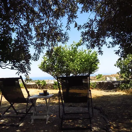 Casa de Férias Kypseli House - Quiet Garden For Families & Groups, Steps From Apollonia