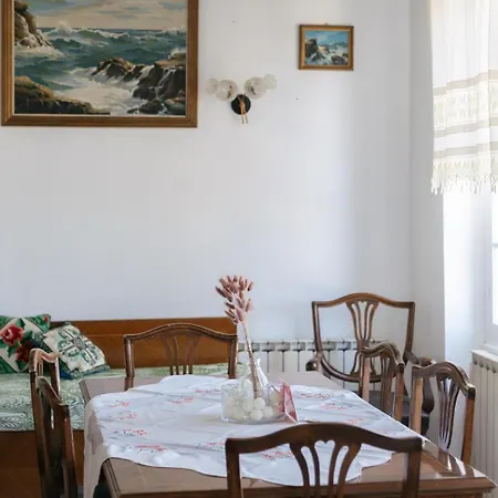 Kypseli House - Garden Home, Steps From